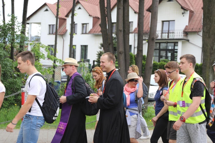 6. pielgrzymka do Bożego Miłosierdzia wyruszyła z Hałcnowa