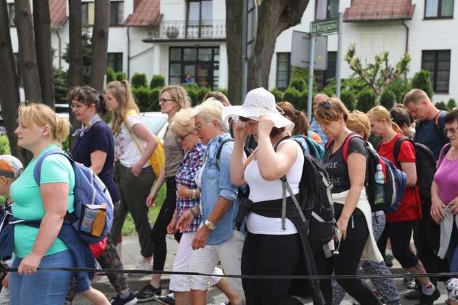 6. pielgrzymka do Bożego Miłosierdzia wyruszyła z Hałcnowa