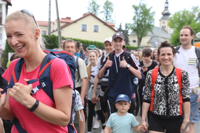 6. pielgrzymka do Bożego Miłosierdzia wyruszyła z Hałcnowa