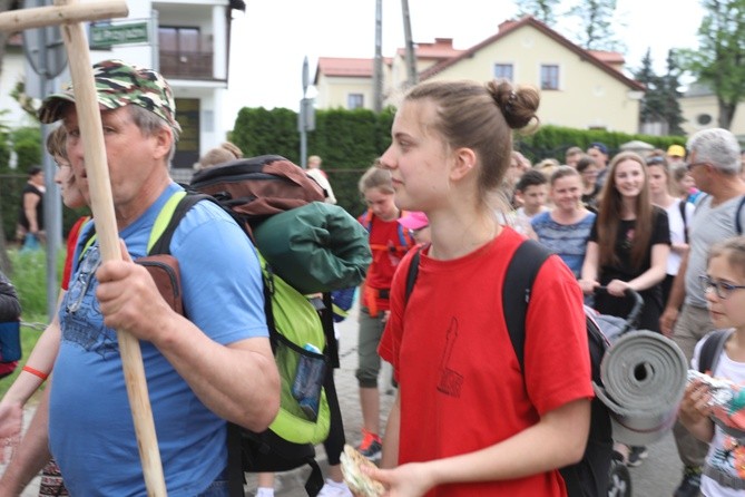 6. pielgrzymka do Bożego Miłosierdzia wyruszyła z Hałcnowa