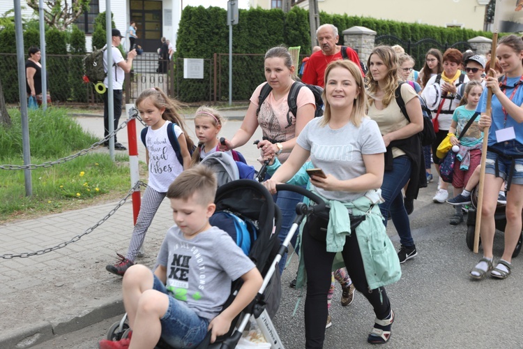 6. pielgrzymka do Bożego Miłosierdzia wyruszyła z Hałcnowa