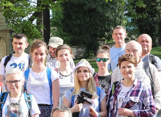 Pielgrzymi z Cieszyna w drodze do Łagiewnik - 2018