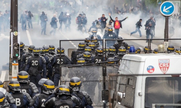 W Paryżu starcia z policją