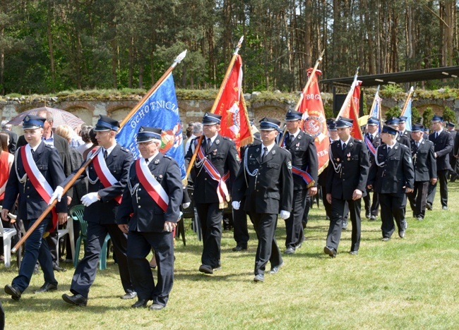 Pielgrzymka strażaków do Wysokiego Koła