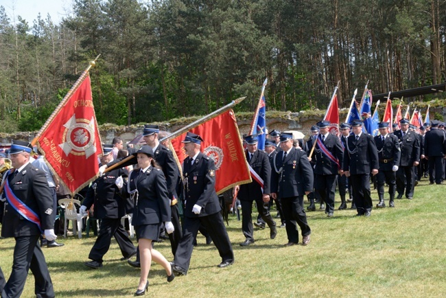 Pielgrzymka strażaków do Wysokiego Koła