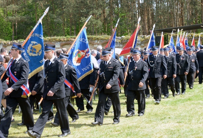 Pielgrzymka strażaków do Wysokiego Koła