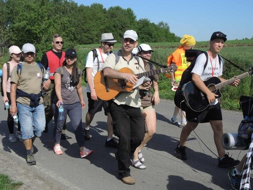 7 grup w drodze do Wieprza - 2. dzień - 2018