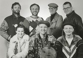 Warszawskie Combo Taneczne w składzie  (od lewej): Wojtek Traczyk, Tomasz Duda, Lesław Matecki, Sebastian Jastrzębski, Anna Bojara, Jan Młynarski,  Piotr Zabrodzki.