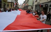 Bicie rekordu długości flagi narodowej Kraków 2018 - cz. 1