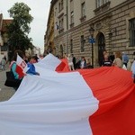 Bicie rekordu długości flagi narodowej Kraków 2018 - cz. 1