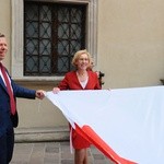 Bicie rekordu długości flagi narodowej Kraków 2018 - cz. 1