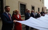 Bicie rekordu długości flagi narodowej Kraków 2018 - cz. 1