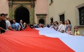 Bicie rekordu długości flagi narodowej Kraków 2018 - cz. 1