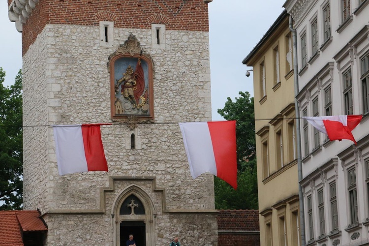 Bicie rekordu długości flagi narodowej Kraków 2018 - cz. 2