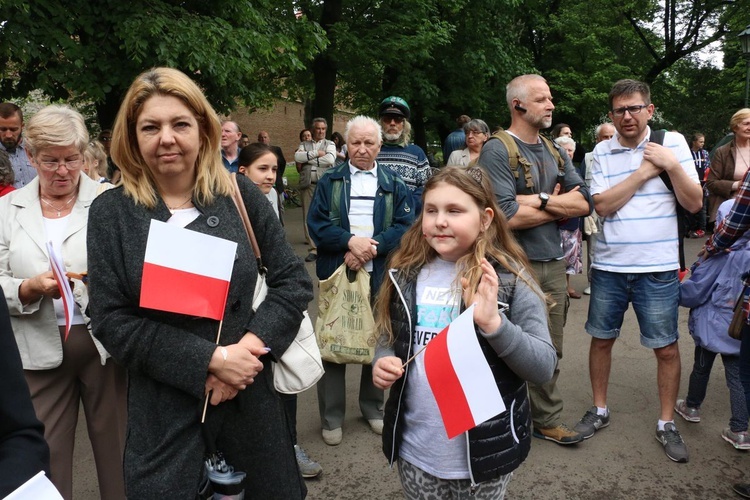 Bicie rekordu długości flagi narodowej Kraków 2018 - cz. 2