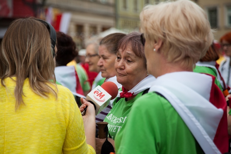 Nietypowo obchodzono Dzień Flagi w Tarnowskich Górach 