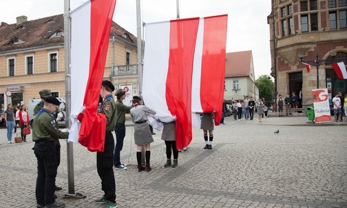 Dzień Flagi w Tarnowskich Górach [ZDJĘCIA] 