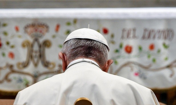 Papież poprosił ofiary pedofilii o przebaczenie