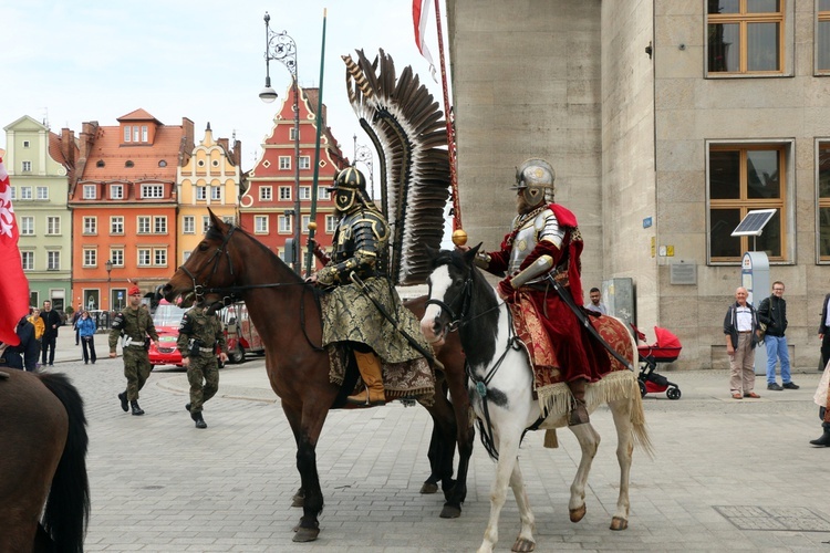 "Biało-czerwona Niepodległa", czyli Dzień Flagi we Wrocławiu