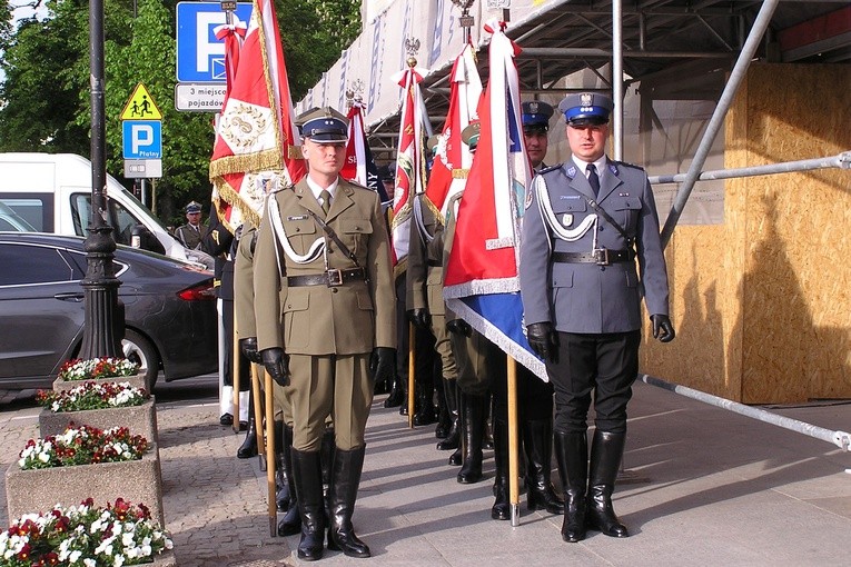 Żywe złote serca