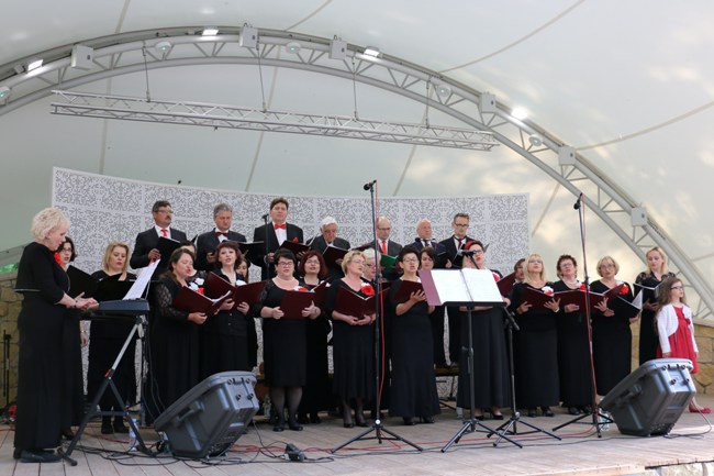 Koncert "Zwyciężył orzeł biały"