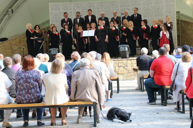 Koncert "Zwyciężył orzeł biały"