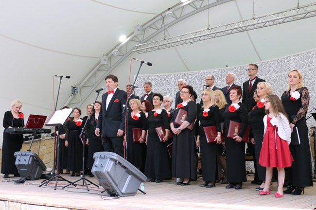 Koncert "Zwyciężył orzeł biały"