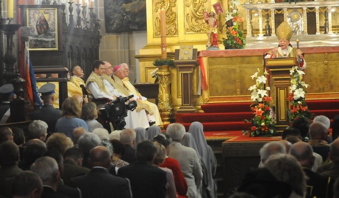 Abp Jędraszewski: Czujemy się na nowo odpowiedzialni za to, co jest, i za to, co będzie