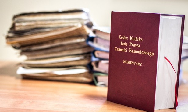 Watykańska instrukcja o studiach prawa kanonicznego