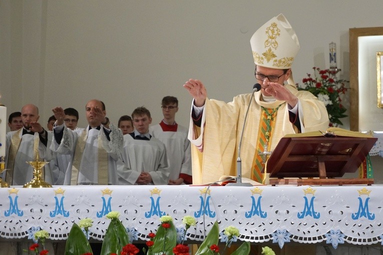 Bierzmowanie w Gąbinie