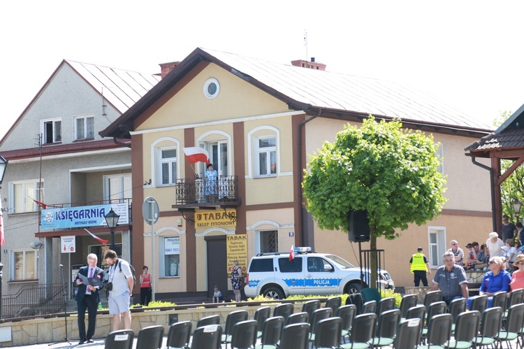 Pomnik Paderewskiego w Ciężkowicach