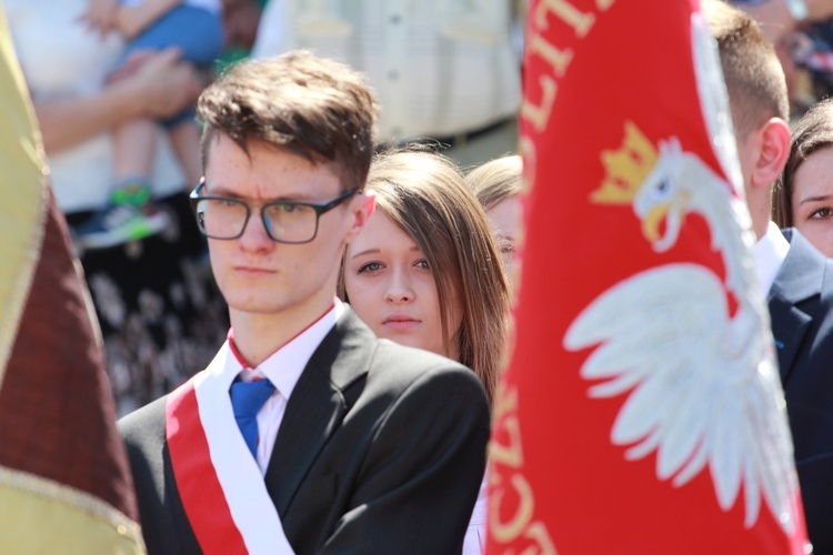 Pomnik Paderewskiego w Ciężkowicach