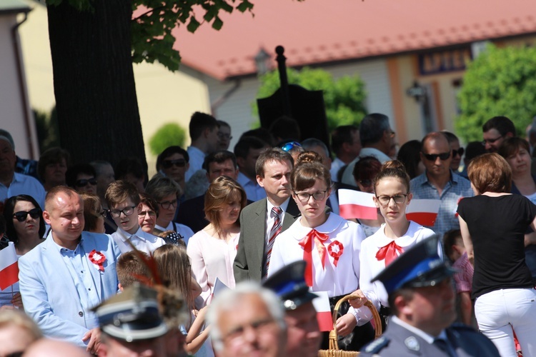 Pomnik Paderewskiego w Ciężkowicach