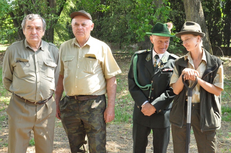 100 dębów w Brzesku-Słotwinie