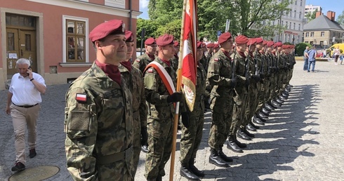 Patriotycznie: mądrze, z wiarą i w obronie najsłabszych. Jak Maryja...