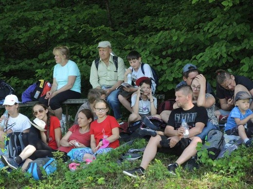 Tańce i odpoczynek na boisku w Wysokiej - 2018