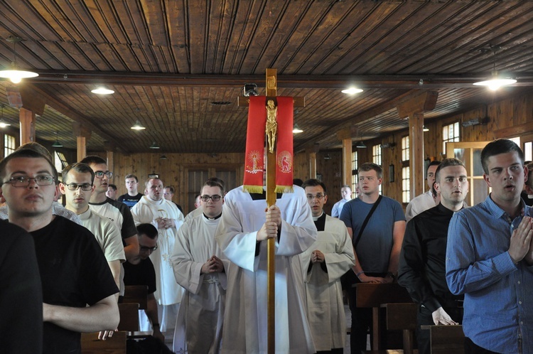 Majówkowa pielgrzymka wrocławskich kleryków