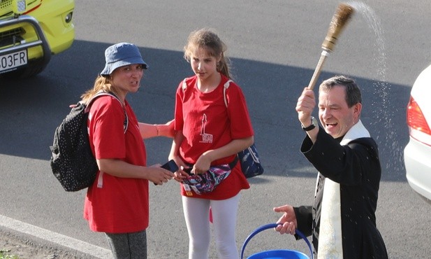 W Wysokiej łaska płynie z nieba...