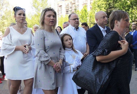 I Komunia Święta z bp. Piotrem Gregerem