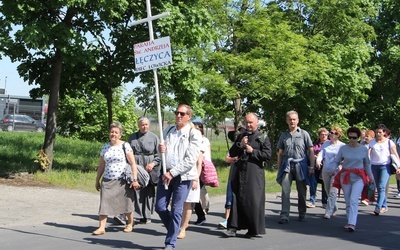 Pielgrzymi z Łęczycy zbliżają sie do celu wędrówki