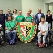 Niepełnosprawni kibice Śląska Wrocław chcą pobić rekord świata