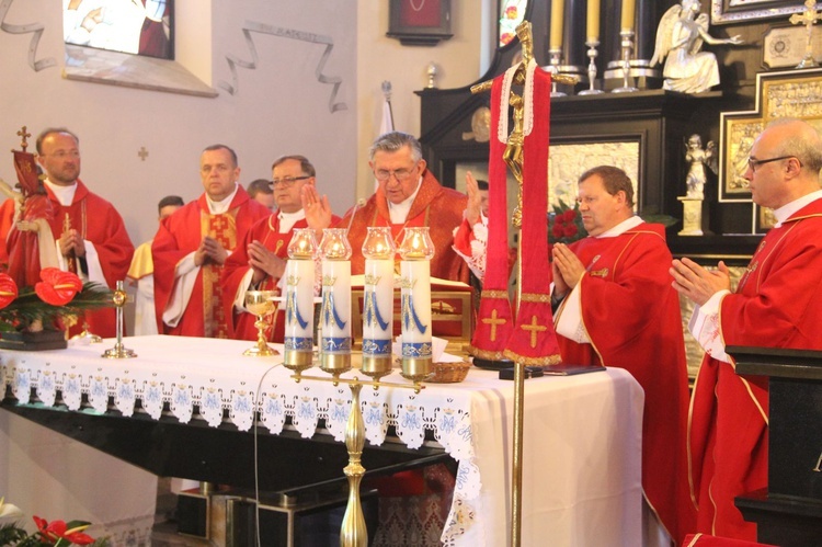 Bierzmowanie w Borzęcinie Dolnym 