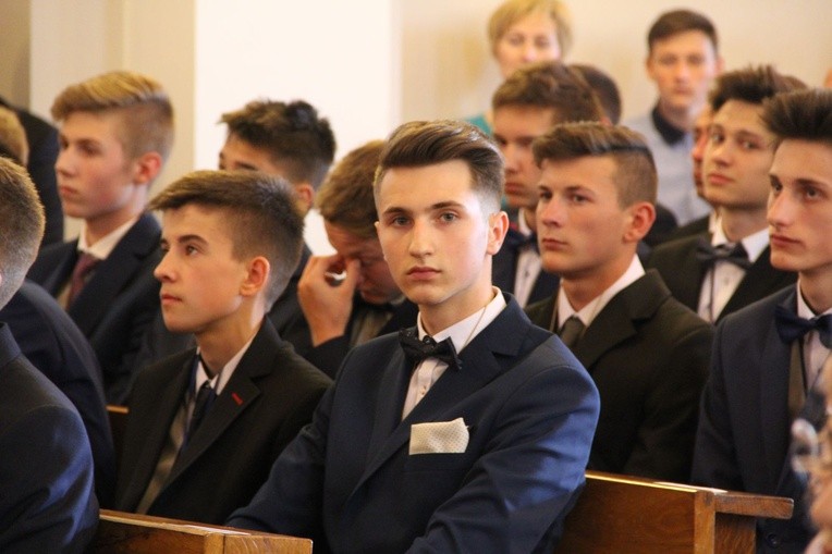 Bierzmowanie w Borzęcinie Dolnym 