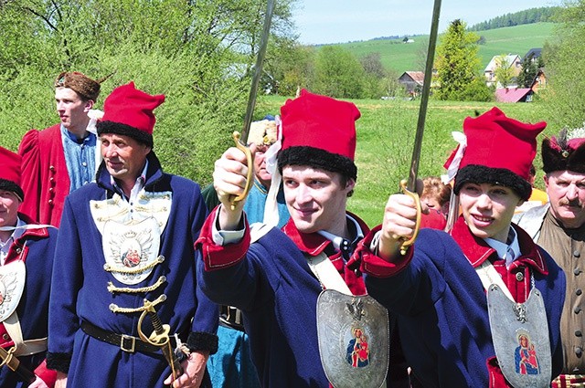 Rekonstruktorzy podczas majówki konfederackiej w Muszynce.