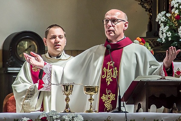 ▲	– Dziękuję wszystkim za obecność i proszę o dalszą modlitwę – mówił nowy biskup pomocniczy archidiecezji warmińskiej.