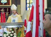 Jubileuszowej Mszy św. przewodniczył bp Józef Guzek, biskup polowy Wojska Polskiego.