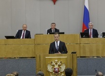 Rosyjscy deputowani zatwierdzili Miedwiediewa na stanowisku premiera