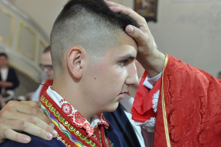 Bierzmowanie w Podegrodziu