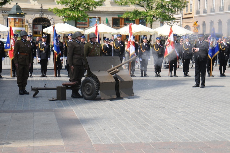 Małopolski Dzień Strażaka na Rynku Głównym 