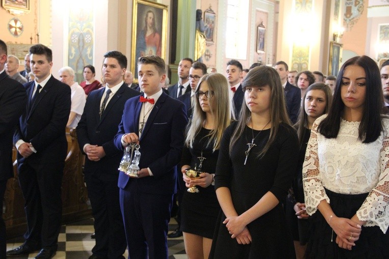 Bierzmowanie w Mikluszowicach